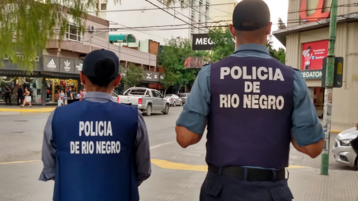 Policía de Río Negro en Cipolletti. Fuente: (Twitter)