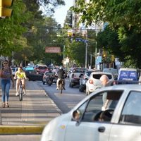 Una mujer atropelló a un ciclista en Neuquén y escapó sin prestarle asistencia