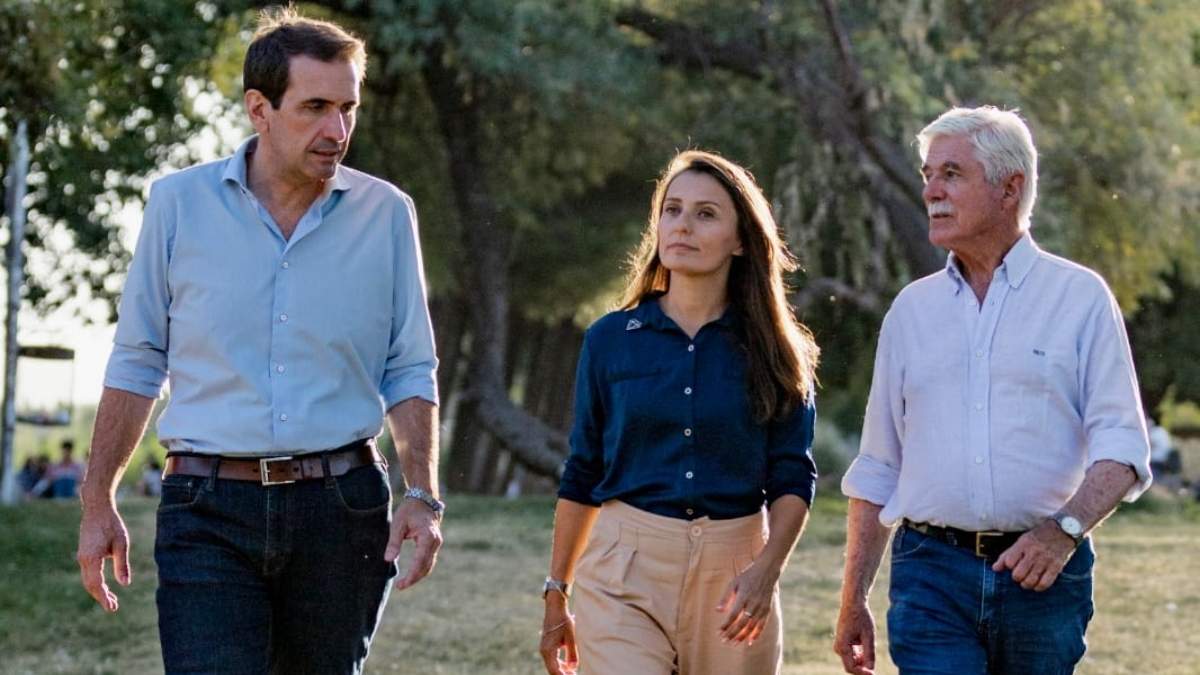 Valeria Todero, junto a Pablo Cervi y Jorge Taylor. Fuente: (Facebook)