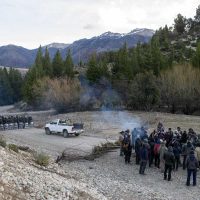 El joven mapuche herido en El Bolsón fue trasladado a Bariloche