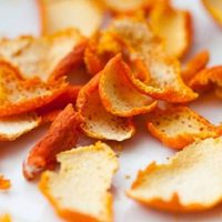 ¿Sabías que las cáscaras de naranja pueden limpiar, aromatizar y más? 5 ideas de reciclaje fáciles y muy útiles