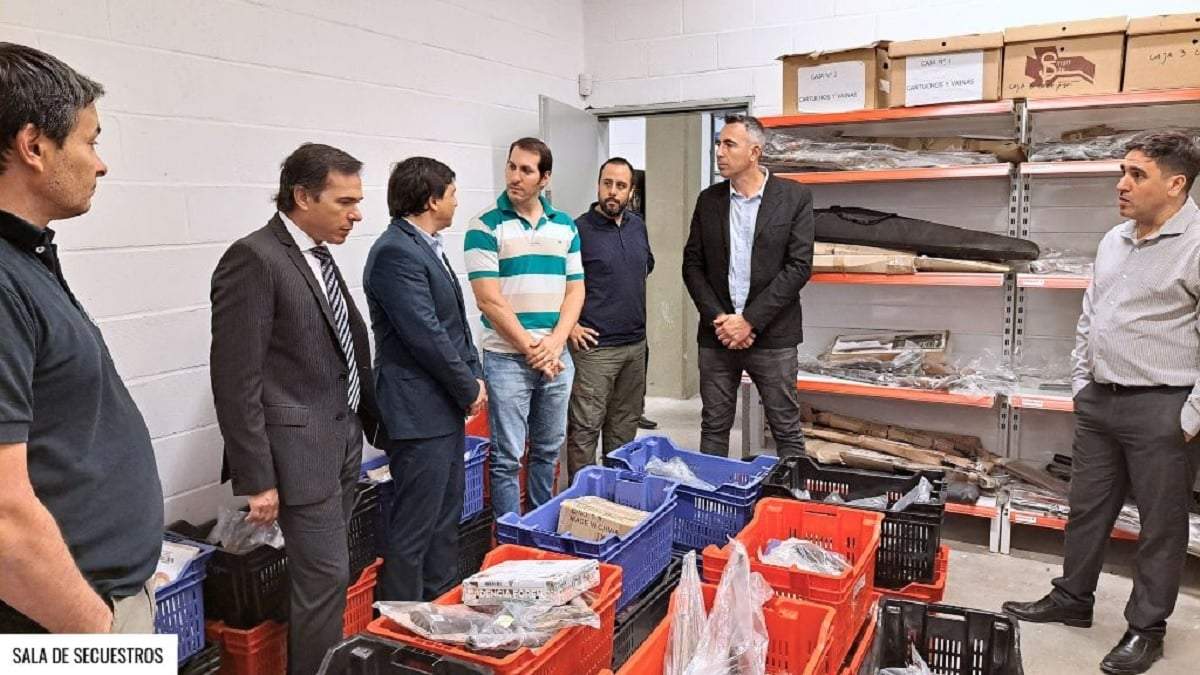 Acto de entrega de las armas para su destrucción. Fuente (MPF)