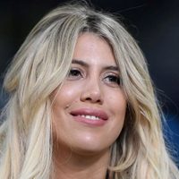Los lleva con ella: Wanda Nara recibió un lujoso regalo con un detalle muy especial de sus hijos