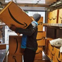Amazon redobla su apuesta por el envío de paquetes con dron