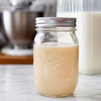 Leche condensada keto con solo 2 ingredientes: así de fácil la podés hacer en casa y tan rica como la comprada