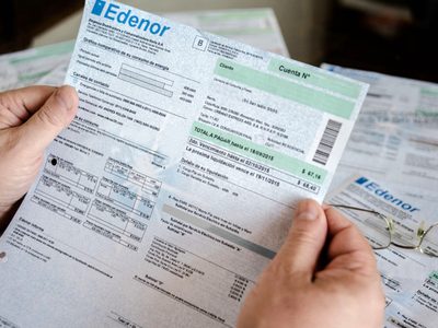 ¡Sobrefacturación! Usuarios de luz y gas denuncian tarifas injustas