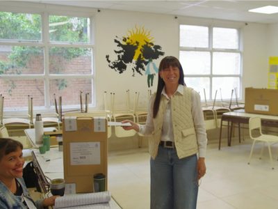 Julieta Corroza votó en Plottier y opinó que estas elecciones son muy importantes para el país