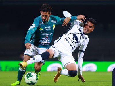 El León arranca el triunfo a los Pumas en la ida de la final