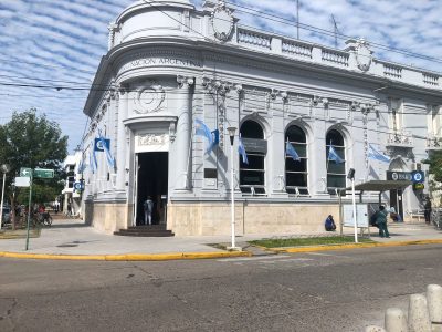 Este lunes los bancos no prestan atención al público: qué operaciones estarán habilitadas