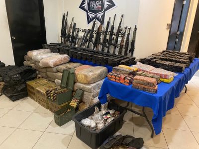 En Tamaulipas detienen a uniformados al servicio del narco, aseguran armamento, cartuchos y droga