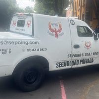 Sujetos armados y en tres motocicletas roban una camioneta de valores en la colonia San Rafael