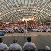 INE suspende gira de Sheinbaum y ordena que sólo tenga reuniones a puerta cerrada y con militantes