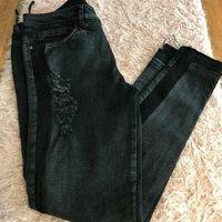 Recuperá el color original de tu jean negro favorito con este trucazo y dejalo como nuevo