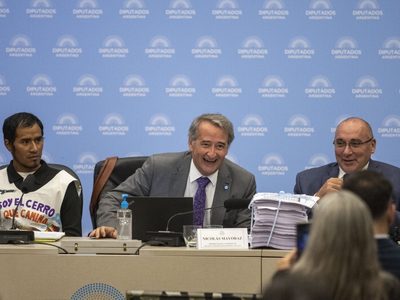 “Las mujeres son mi debilidad”: la frase de un diputado libertario durante un plenario de comisiones