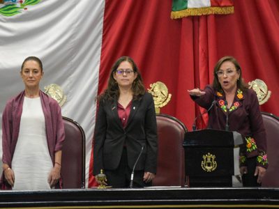 Rocío Nahle asumió como la primera gobernadora en la historia de Veracruz; asiste Sheinbaum