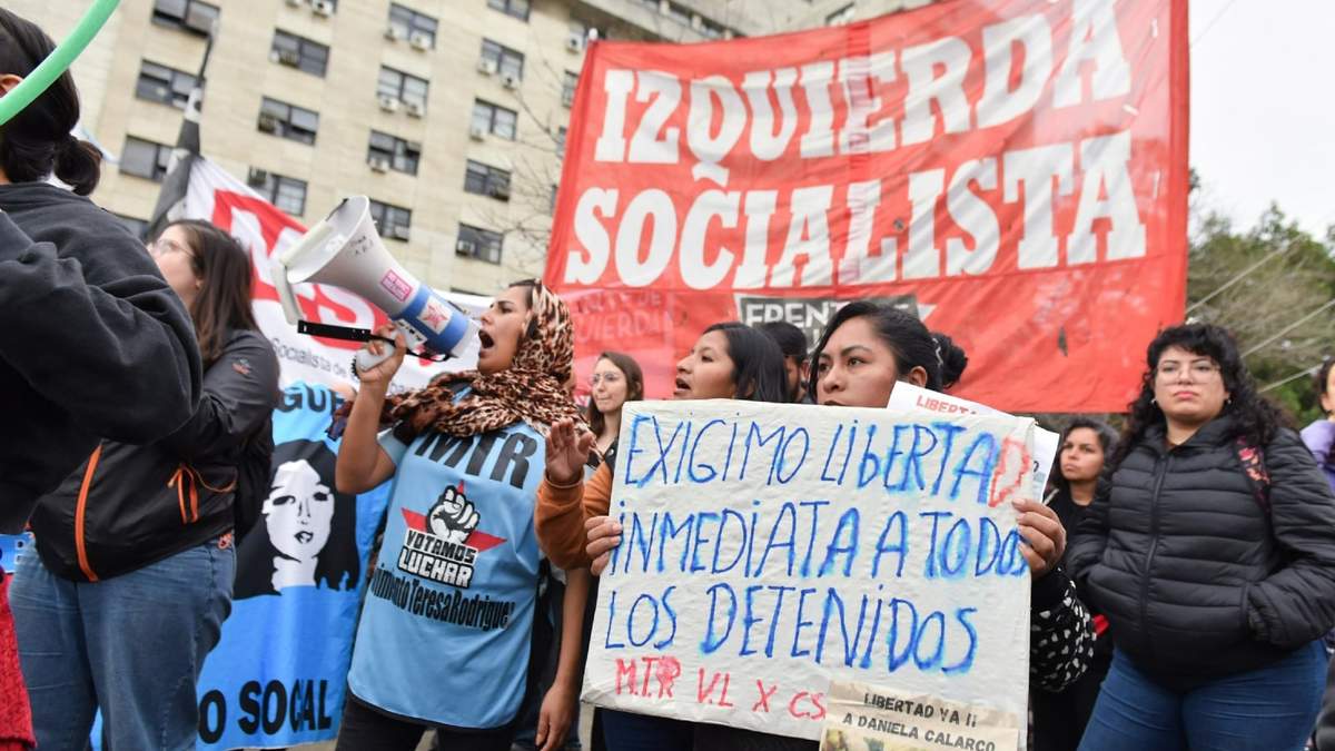Se mantiene el reclamo por la liberación de todos los detenidos en el Congreso. Fuente: (X)
