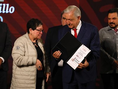 AMLO celebra sexto aniversario de su triunfo electoral con entrega de pensiones