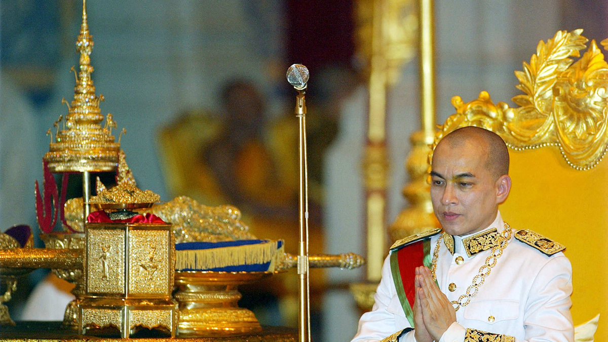 El Rey Norodom Sihamoní de Camboya