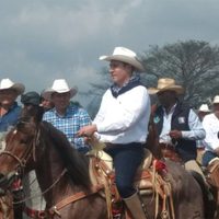 Moreno Valle niega vínculos con 'El Cachetes”… y aparecen más fotos