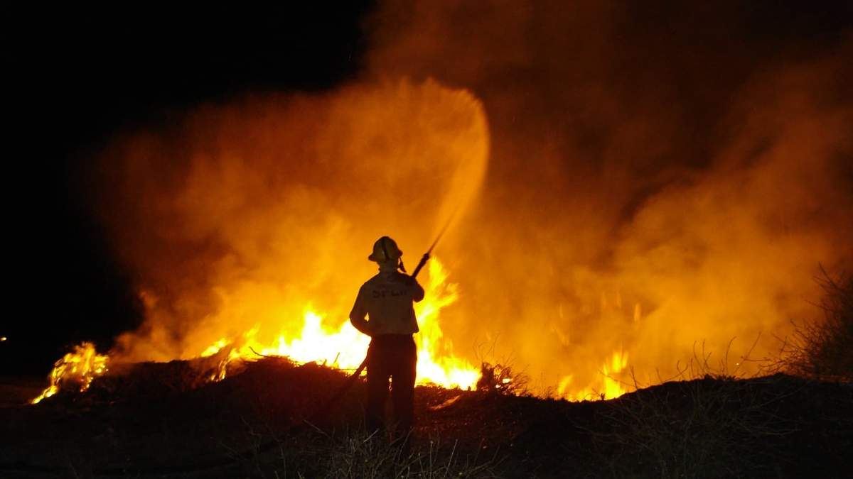 Personal del Servicio de Prevención y Lucha contra Incendios Forestales. Fuente: (Twitter)