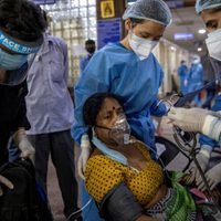 Terrible: India vuelve a superar récords de contagios diarios, casi 400 mil en un día