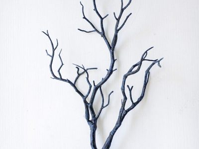 Con una rama seca y esta fabulosa idea, creá el árbol navideño más chic y canchero, sin gastar de más