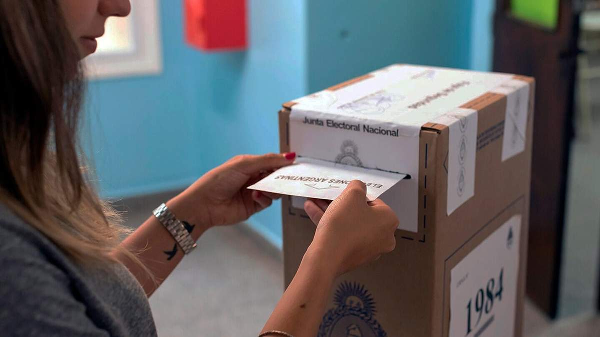 Elecciones Primarias, Abiertas, Simultáneas y Obligatorias. Fuente: (Twitter)