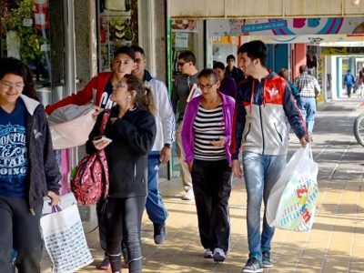 Para los comerciantes de Neuquén y Plottier el paro de la CGT tuvo acatamiento casi nulo