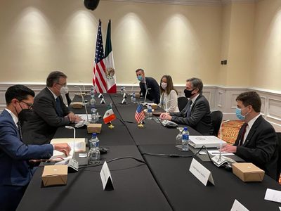 Marcelo Ebrard y Antony Blinken acuerdan promover una migración humana y justa