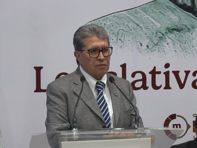 Monreal rechaza iniciativa que castiga la creación de memes y stickers con IA