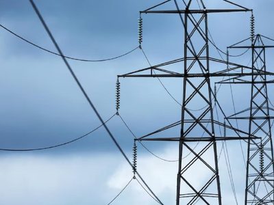 El Gobierno cerró un crédito por US$ 400 millones para reforzar el sistema eléctrico y reducir los cortes de luz