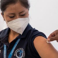 La vacuna de Sinovac contra covid es aprobada por la OMS para uso de emergencia