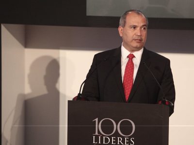 Exdirector de Pemex frena detención por caso Etileno XXI