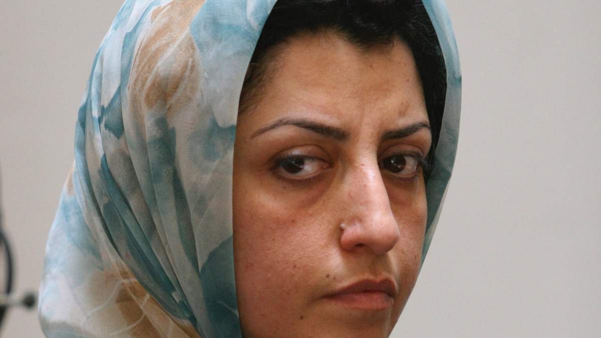 Mohammadi. En contra de la obligación de vestir el hiyab