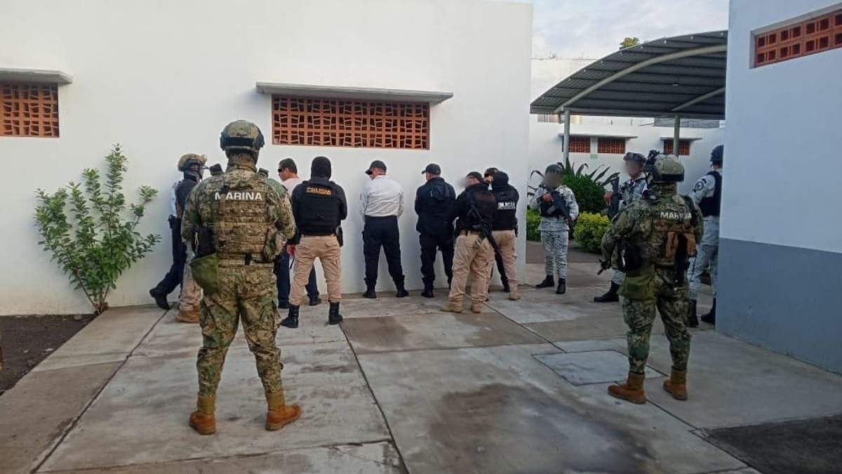 Detención de los policías