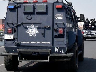 Roban a traileros 16 Land Rover en carretera de Veracruz