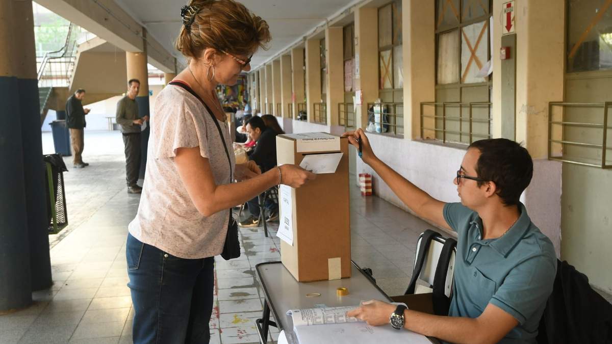 Río Negro deberá habilitar 1.693 mesas de votación. Fuente: (Twitter)