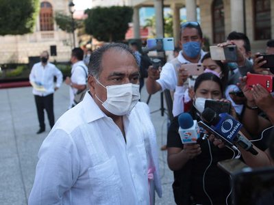 Astudillo recomienda al nuevo alcalde de Iguala buscar el respaldo de Sedena y GN