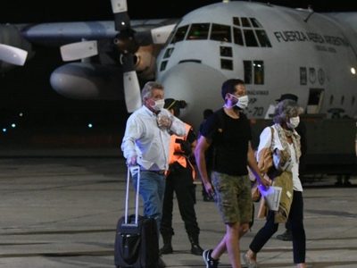 ¡Primera etapa superada! Llegaron al país los primeros argentinos que estaban varados en Perú