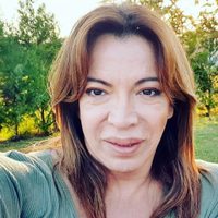 Un viaje a pura risa y glamour: Lizy Tagliani llegó a Mendoza y desplegó todos sus encantos