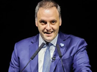 Manuel Adorni reapareció en una actividad oficial y defendió al Gobierno Nacional