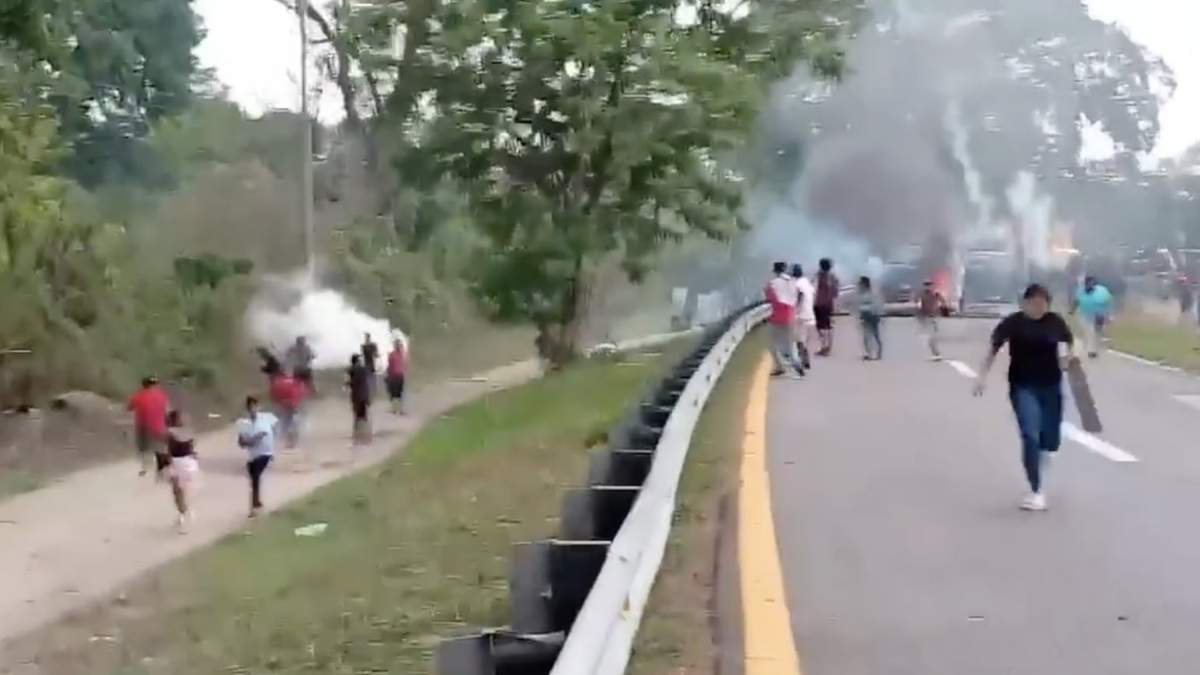 Se utilizaron gases lacrimógenos para dispersar a los manifestantes