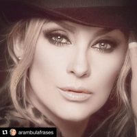 "Agárrenme": Aracely Arámbula, a los 44 años, derrite Acapulco en bikini