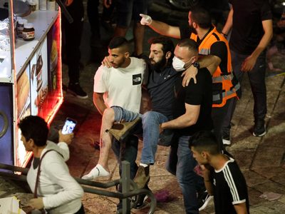 Noche violenta en Jerusalén: policía israelí reprime con fuerza a los palestinos