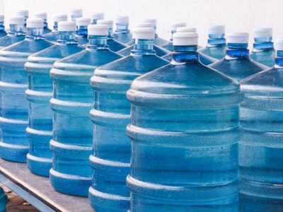 Con un bidón de agua y con un sencillo paso a paso, creá la lámpara más original y trendy para tus espacios