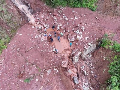 Miles de habitantes de Guerrero están aislados, sin víveres ni agua potable, tras huracán John