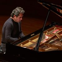 Con espectáculo músico-teatral, el pianista Héctor Infanzón celebra 45 años de trayectoria