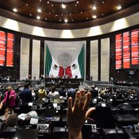 Morena aprueba en fast track nueva Ley de Ciencia; ignora exhorto de académicos