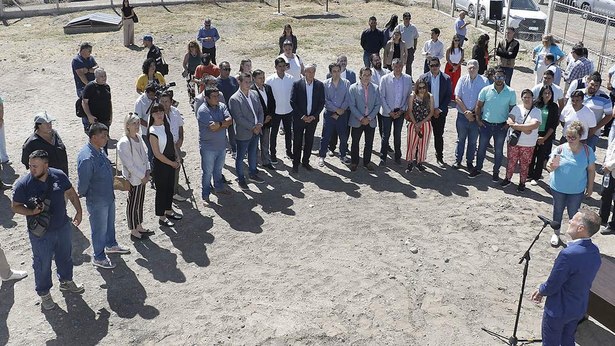 Rolando Figueroa durante la inauguración de la obra en Añelo. Fuente: (Neuquén Informa).