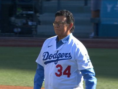 Reportan que Fernando “El Toro” Valenzuela está hospitalizado en Los Ángeles